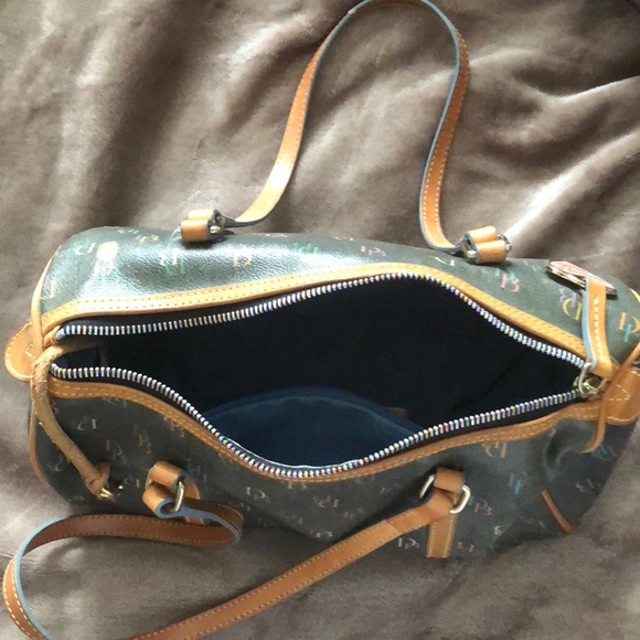 Dooney and Bourke Handbag - Picture 4 of 6